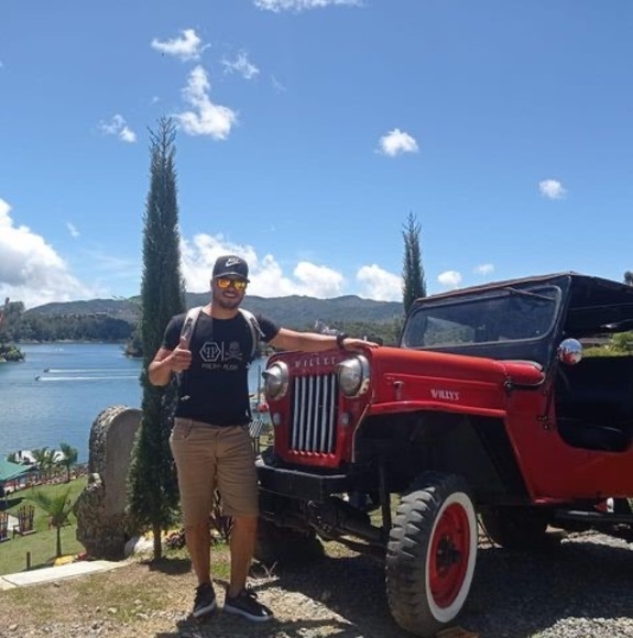 Meet your Posher, Carlos eduardo - Picture 1 of 1